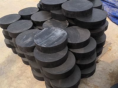 衡山县板式橡胶支座由若干层橡胶片与薄钢板经加压硫化